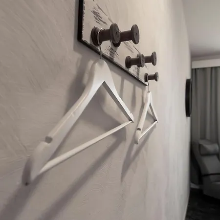 Hotel Ik & 3*
